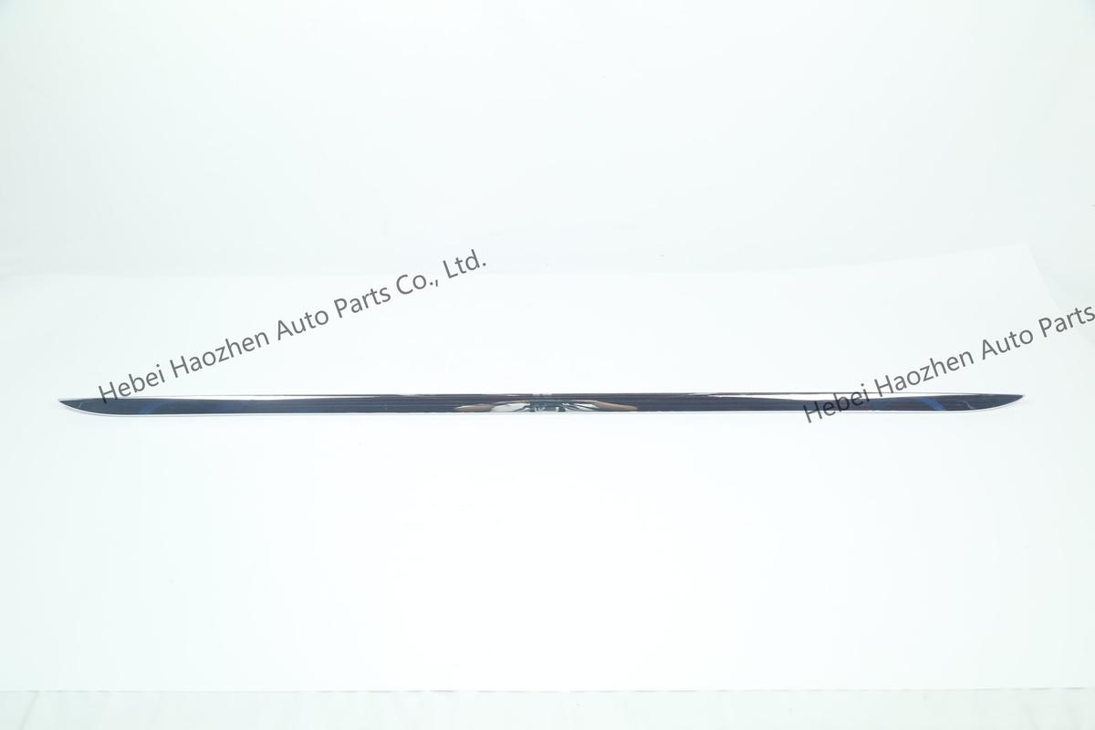 31364007 Rear Bumper Chrome Strip - Image 4