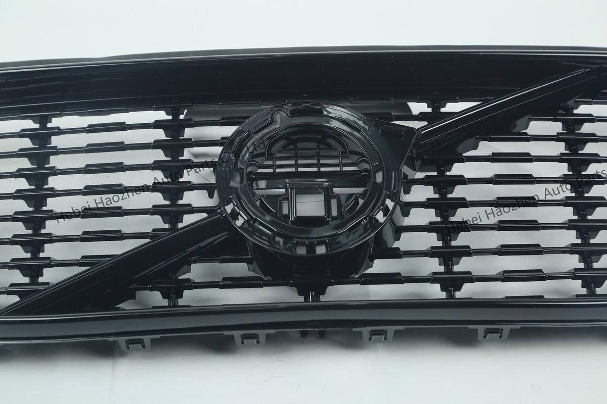 31408429-2020 XC90RD Full Black Grille - Image 3