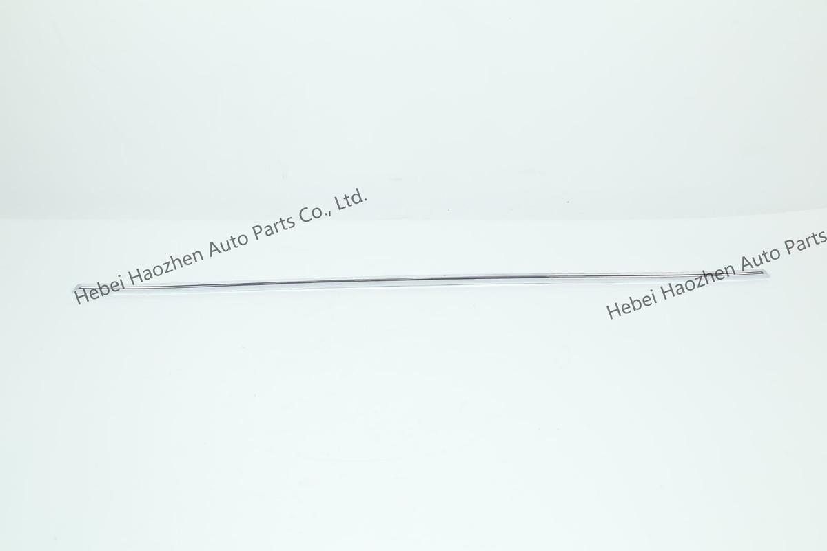 31425423 Rear Bumper Chrome Strip - Image 2