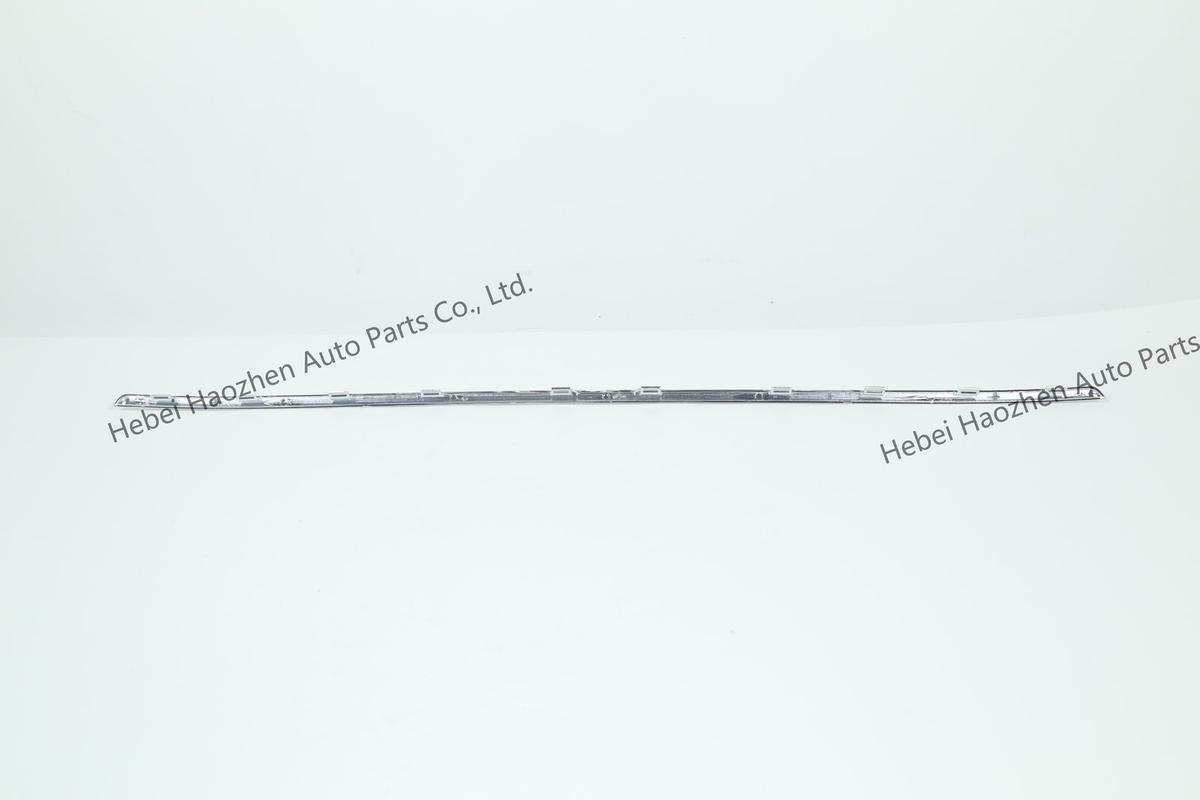 31425423 Rear Bumper Chrome Strip - Image 3