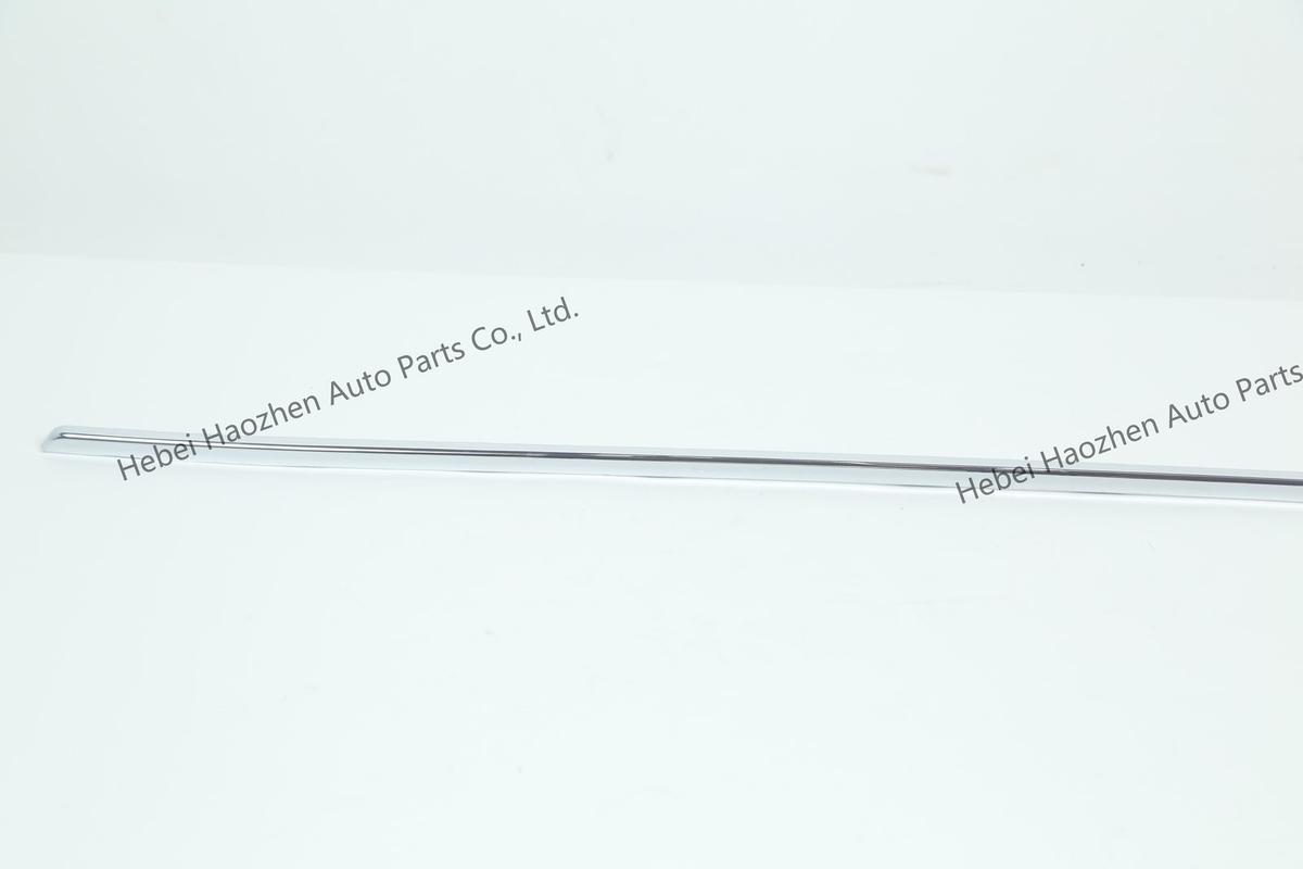 31425423 Rear Bumper Chrome Strip - Image 5