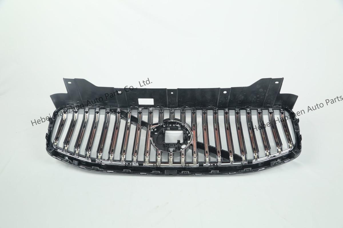 32234884-2022 XC60 Full Silver Grille - Image 5