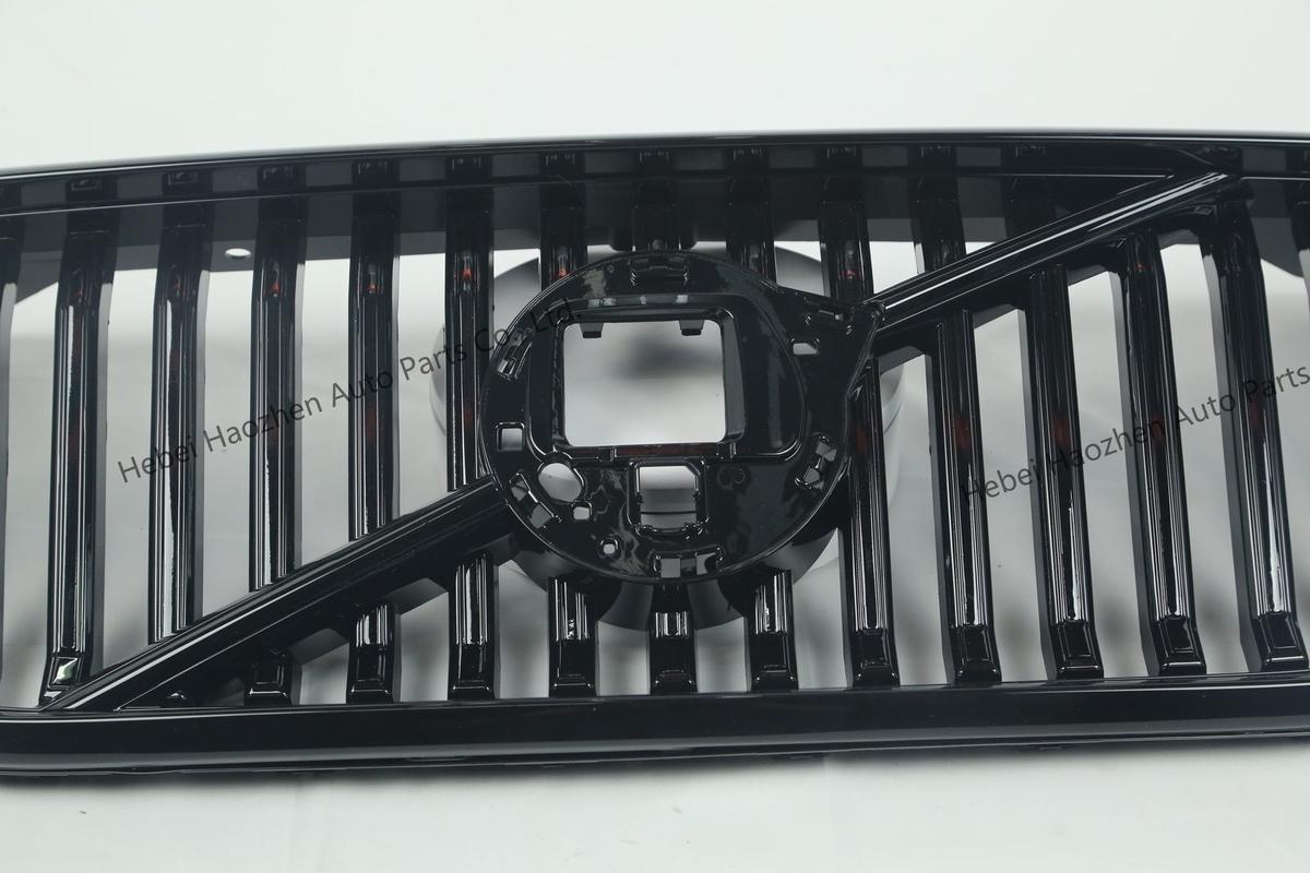 32234984-2023 XC60 Full Black Grille - Image 3