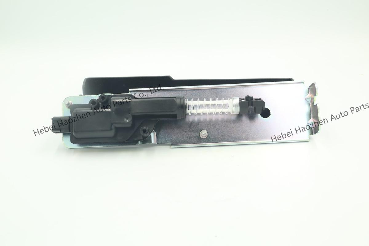 FUG500010 Trunk Lock - Image 2