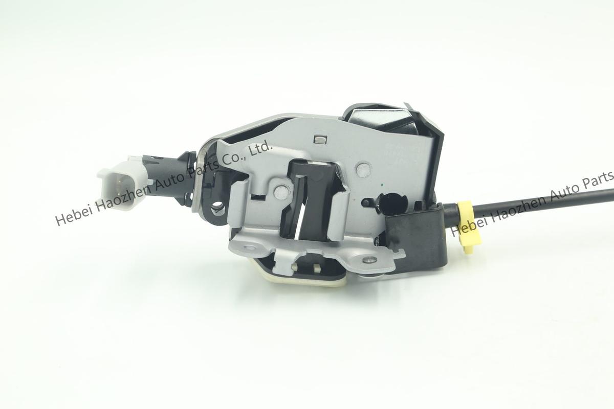 LR017470 Trunk Lock - Image 6