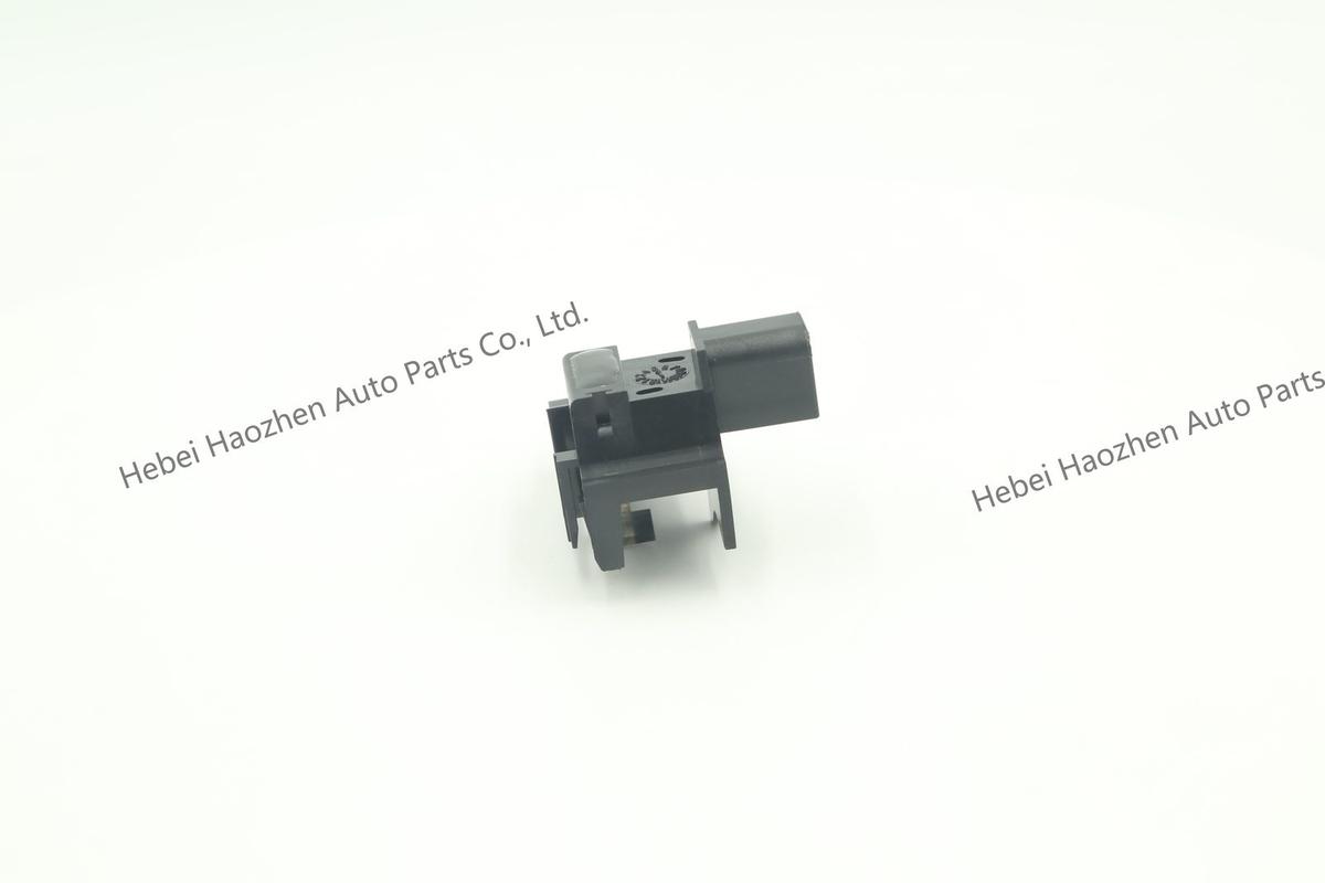LR041431 Hood Lock Sensor - Image 7