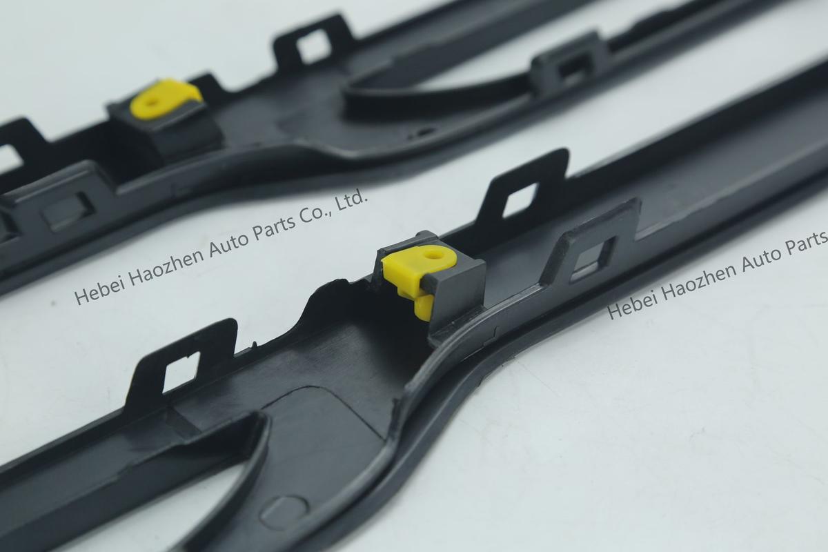 LR093570-LR093571 Rear Bumper Trim - Image 3