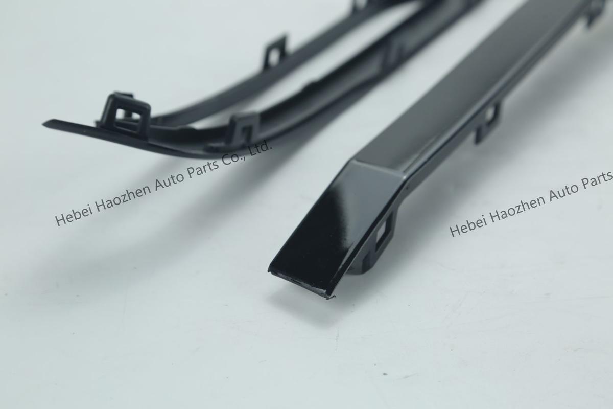 LR093570-LR093571 Rear Bumper Trim - Image 5