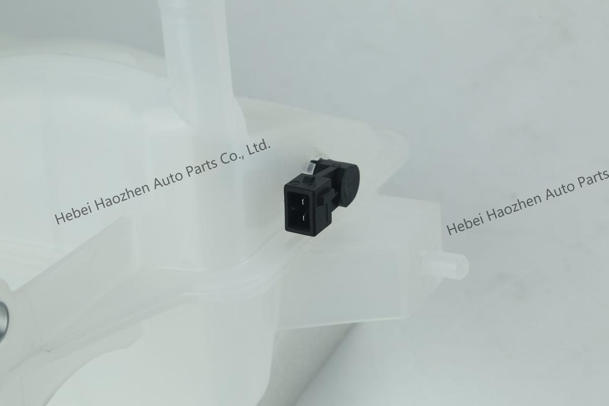 LR023080 Coolant Reservoir - Image 5