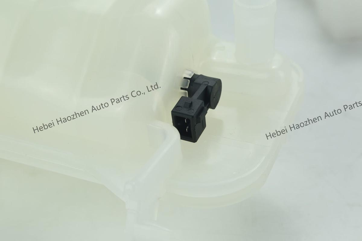 LR034654 Coolant Reservoir - Image 8