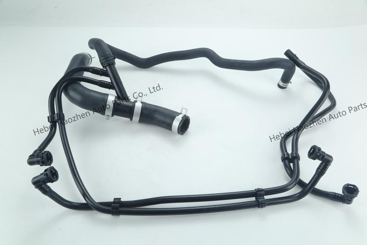 LR050854 Radiator上 Water Hose - Image 2