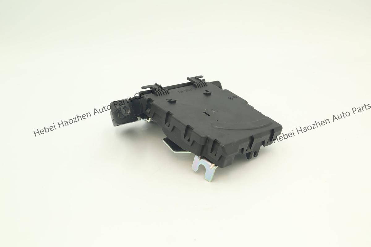 LR070126 Trunk Lock - Image 3