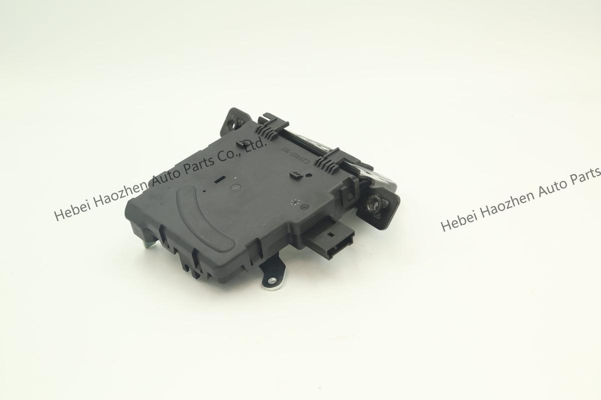 LR070126 Trunk Lock - Image 5