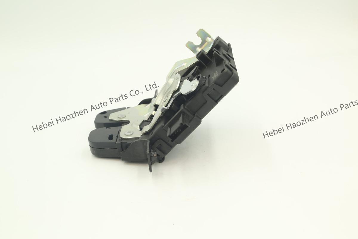 LR070126 Trunk Lock - Image 10