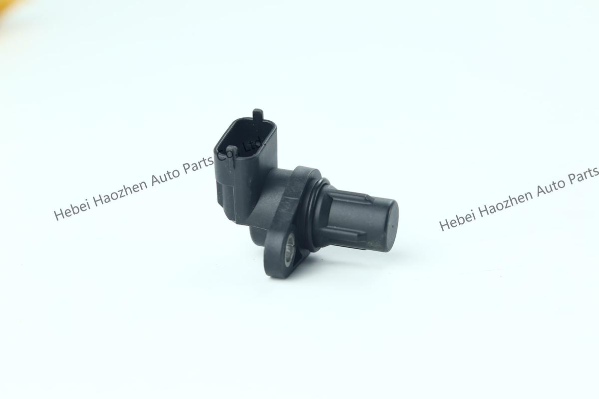 LR074065 Crankshaft Position Sensor - Image 3