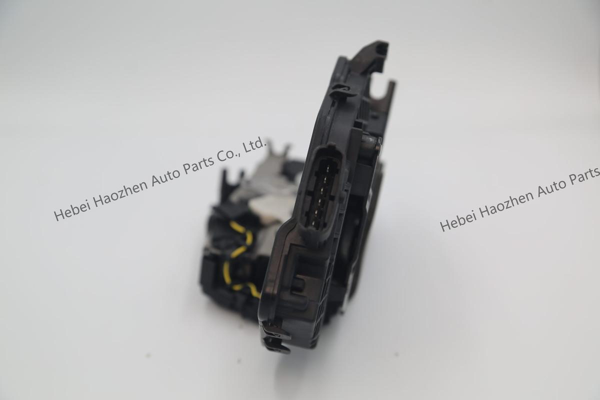 LR078743 Door Lock - Image 3