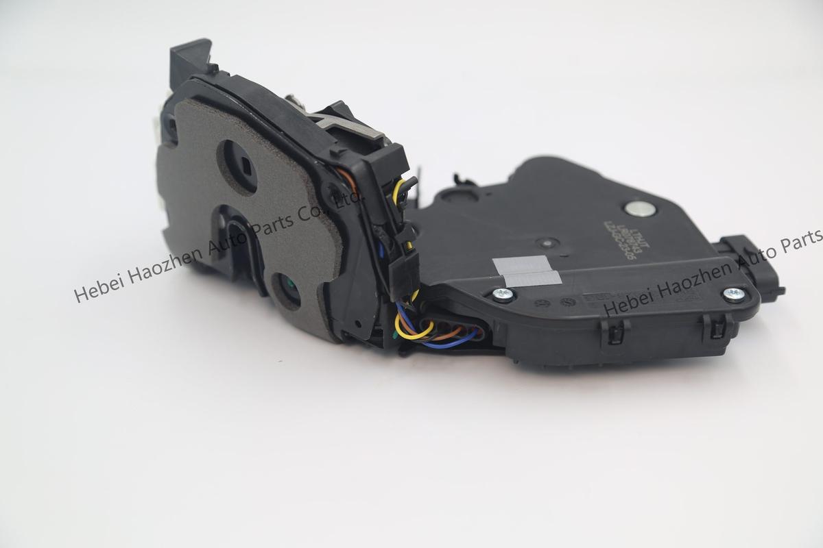 LR078743 Door Lock - Image 8