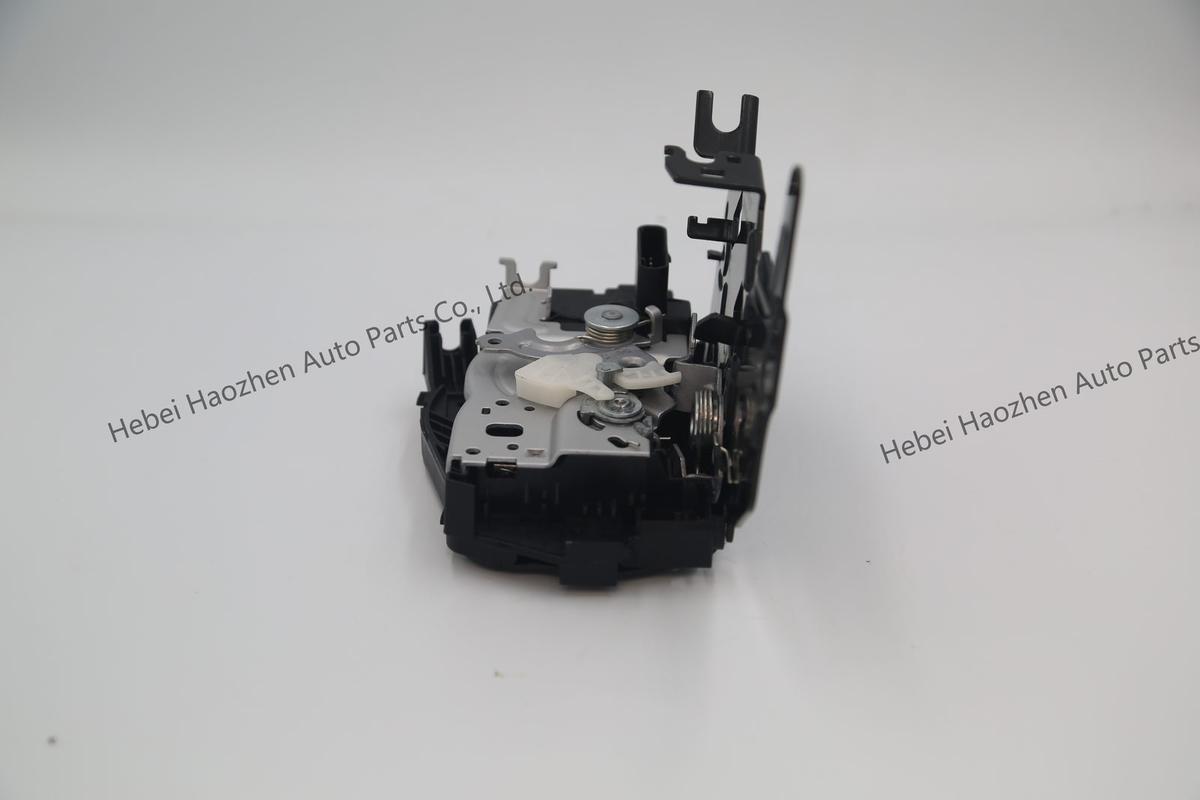 LR078746 Door Lock - Image 4