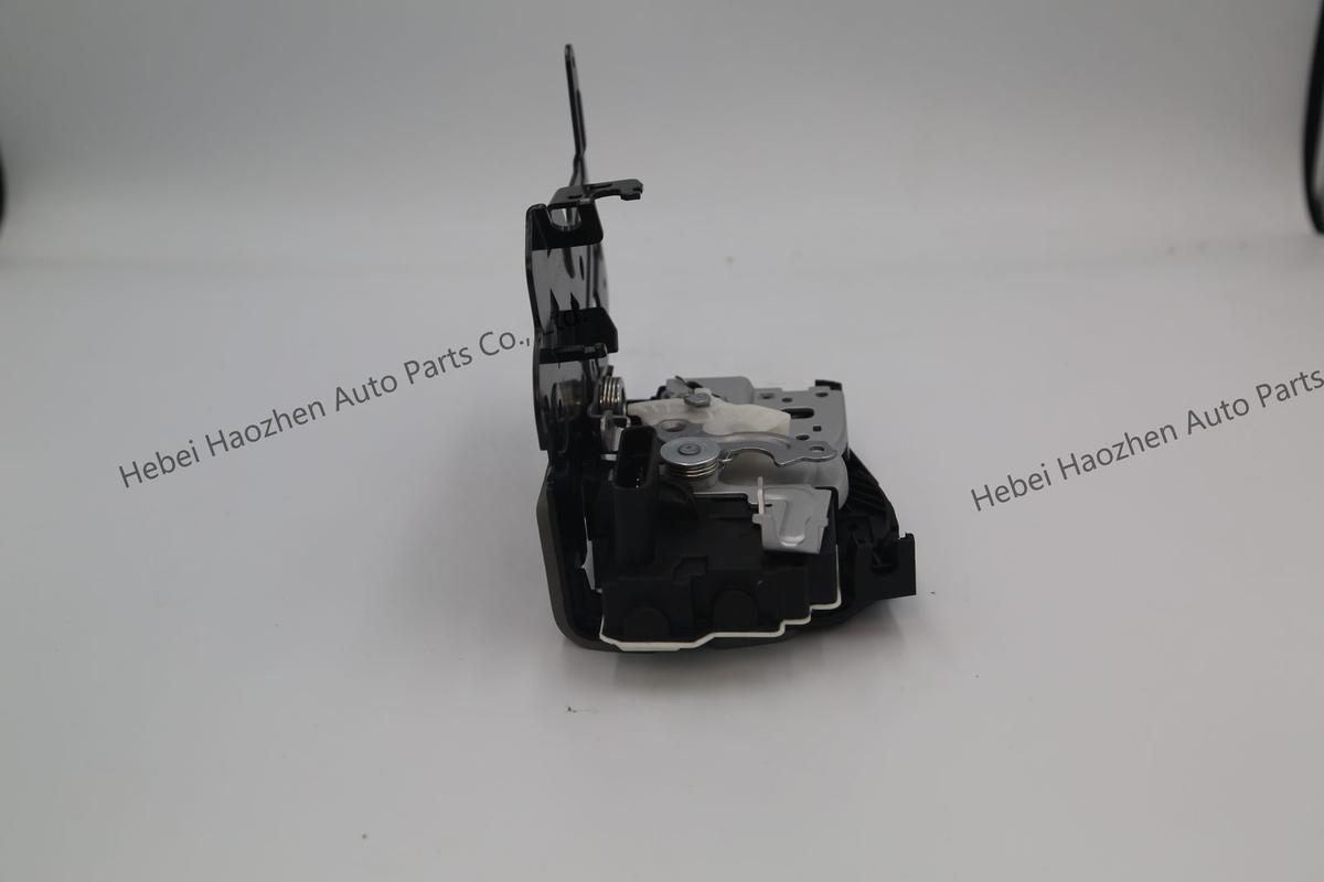 LR078746 Door Lock - Image 6