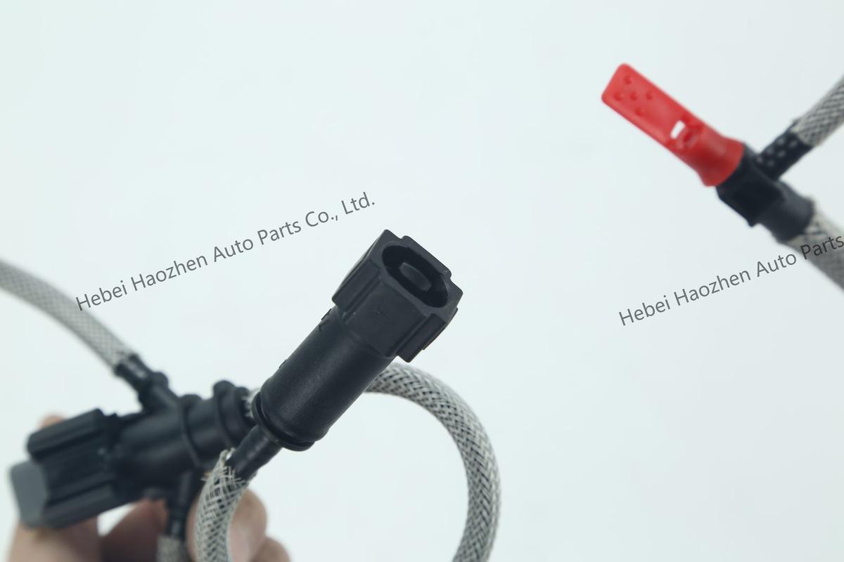 1386505 Fuel Injector回 Oil Hose - Image 4
