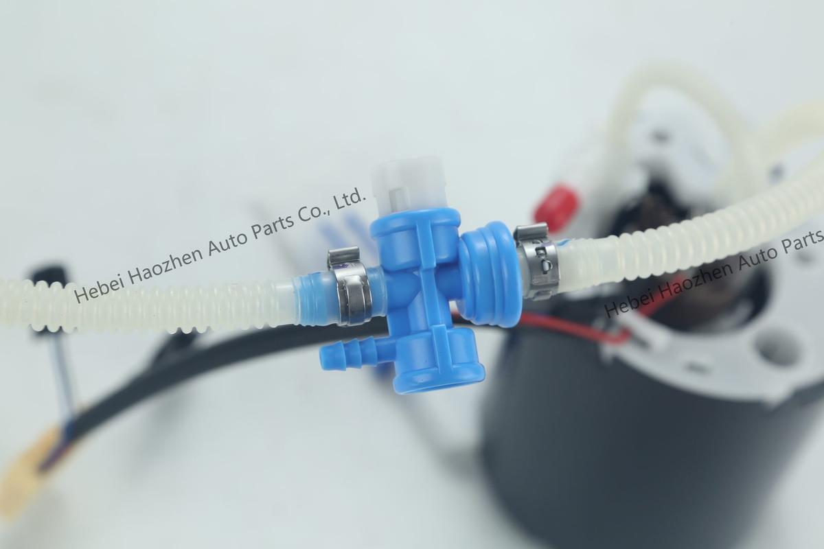 LR043385 Fuel Pump - Image 4