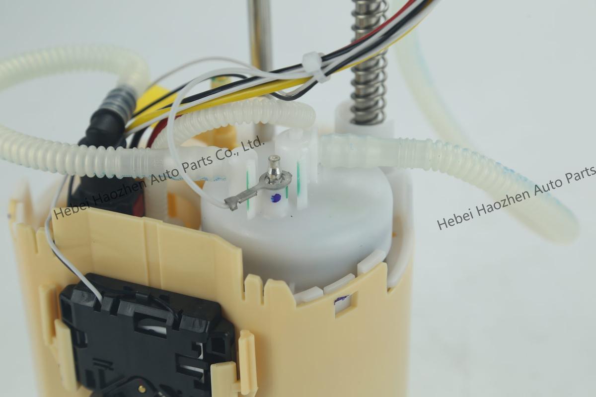 LR065349 Fuel Pump - Image 8