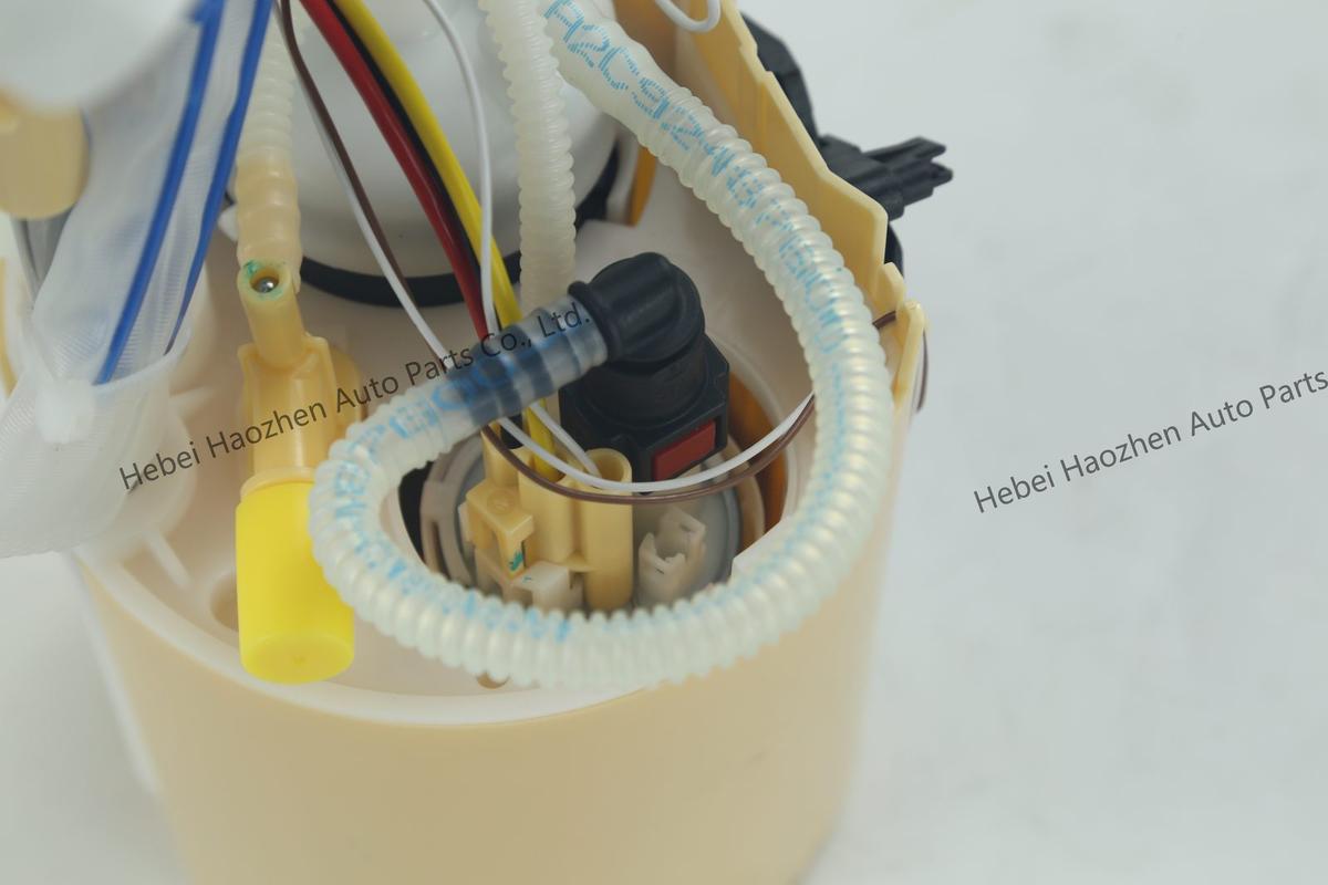 LR094504 Fuel Pump - Image 3