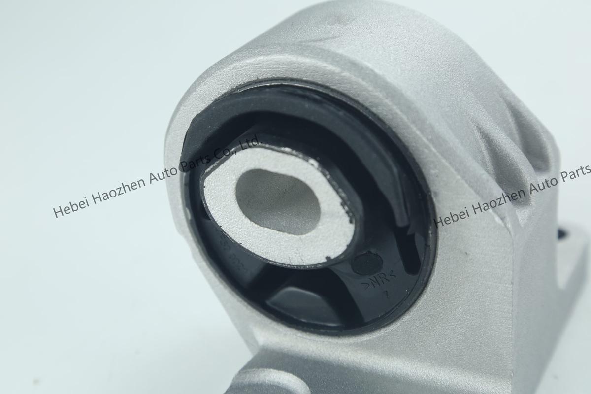 LR092039 Transmission Bracket - Image 6